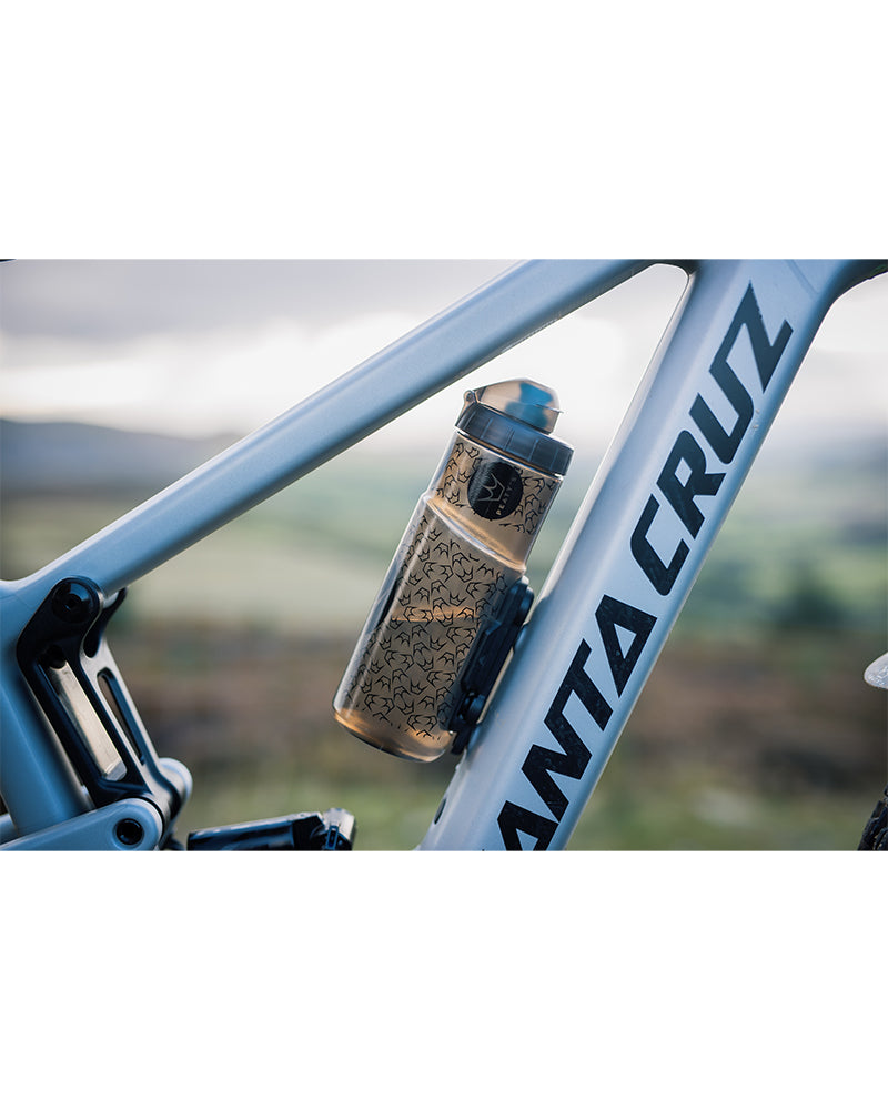 Peaty's x Fidlock Lockin Bottle 600ml with Dirt Cap + Bike Base