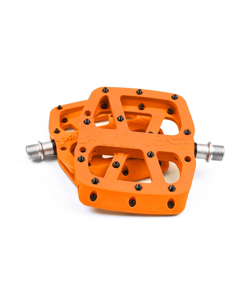 E*Thirteen Base Flat Pedals