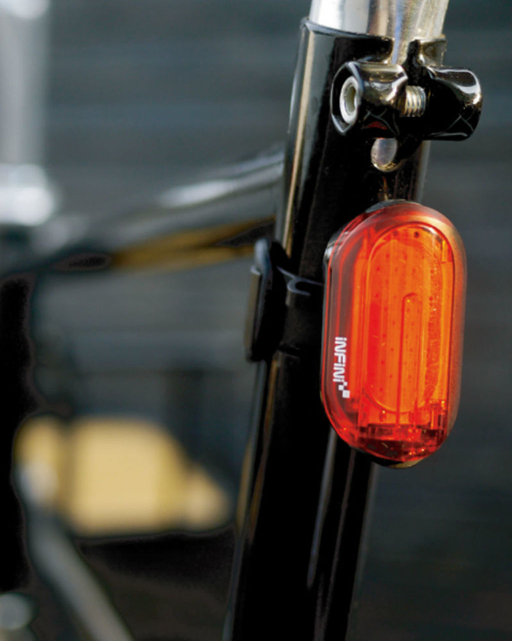 Infini Olley I-210Ri USB Rechargeable Rear Light